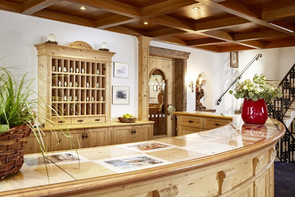 Hotel Hirlanda Zürs エクステリア 写真