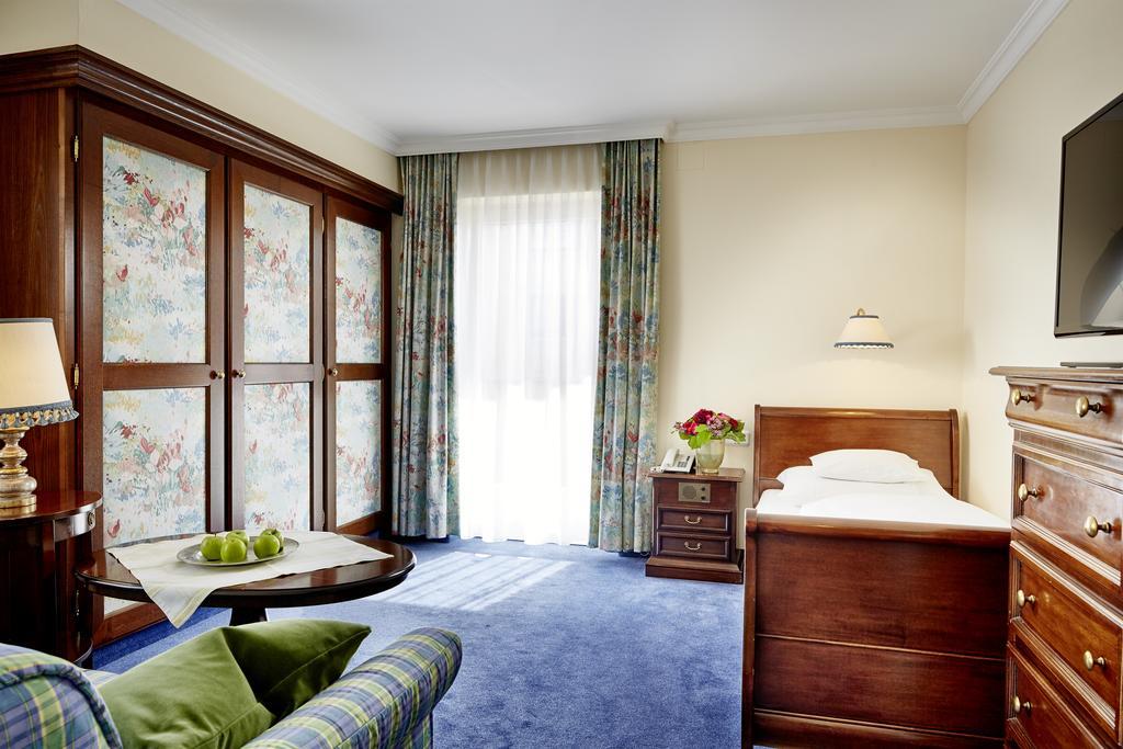 Hotel Hirlanda Zürs 部屋 写真