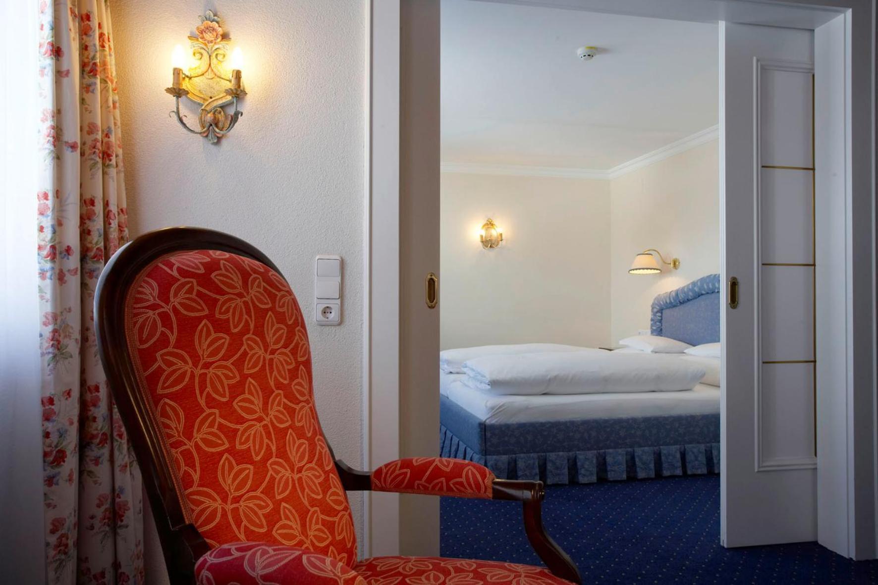 Hotel Hirlanda Zürs エクステリア 写真