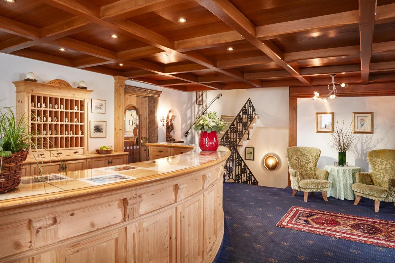 Hotel Hirlanda Zürs エクステリア 写真
