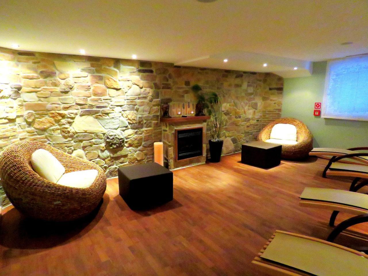 Hotel Hirlanda Zürs エクステリア 写真